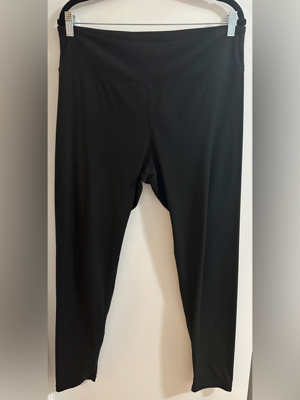 Yelete Black High-Rise Leggings